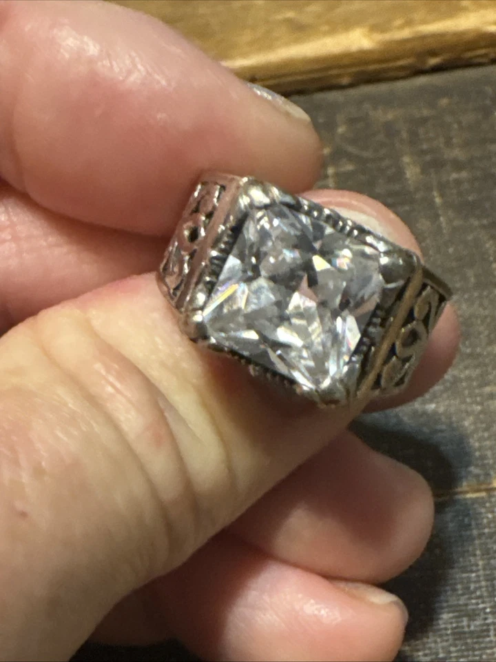 Silpada Sterling Silver Uptown Cubic Zirconia CZ Filigree Ring R0981 Size 8 - Image 4 of 4