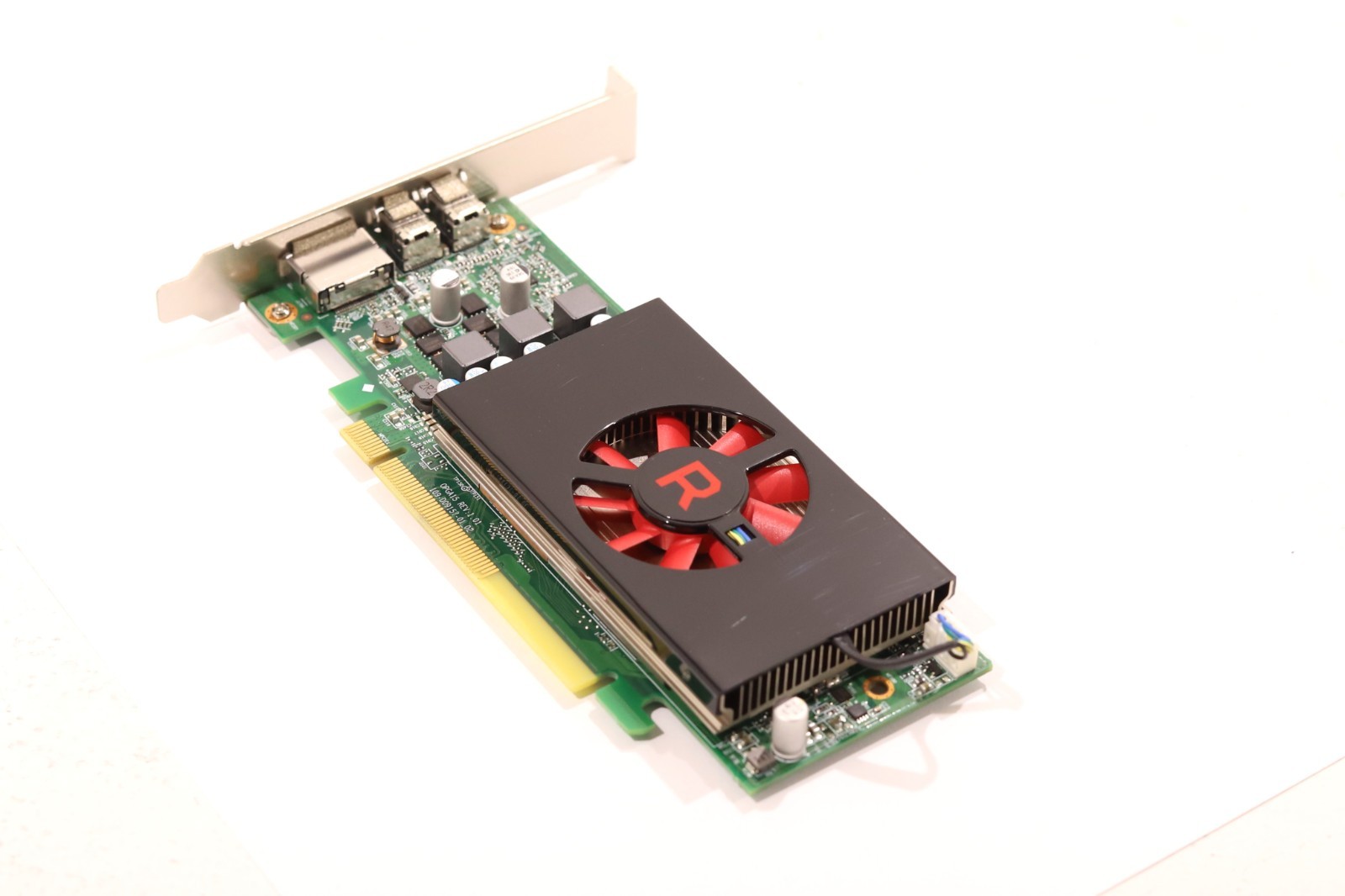 Radeon Rx 640 Dell AMD Radeon RX 640 4GB GDDR5 PCIe x8/x16 Graphic Card Dell P/N ...