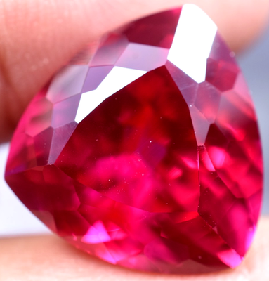 Extremely Rare & Natural 24.95 Ct SUNRISE RUBY GGL Certified Loose