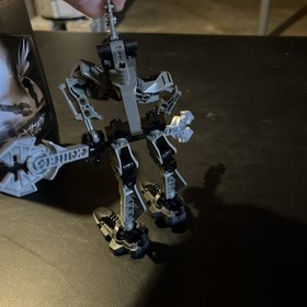 Appears Complete BIONICLE: Rahkshi Vorahk Set 8591 Complete w/ Kraata Canister