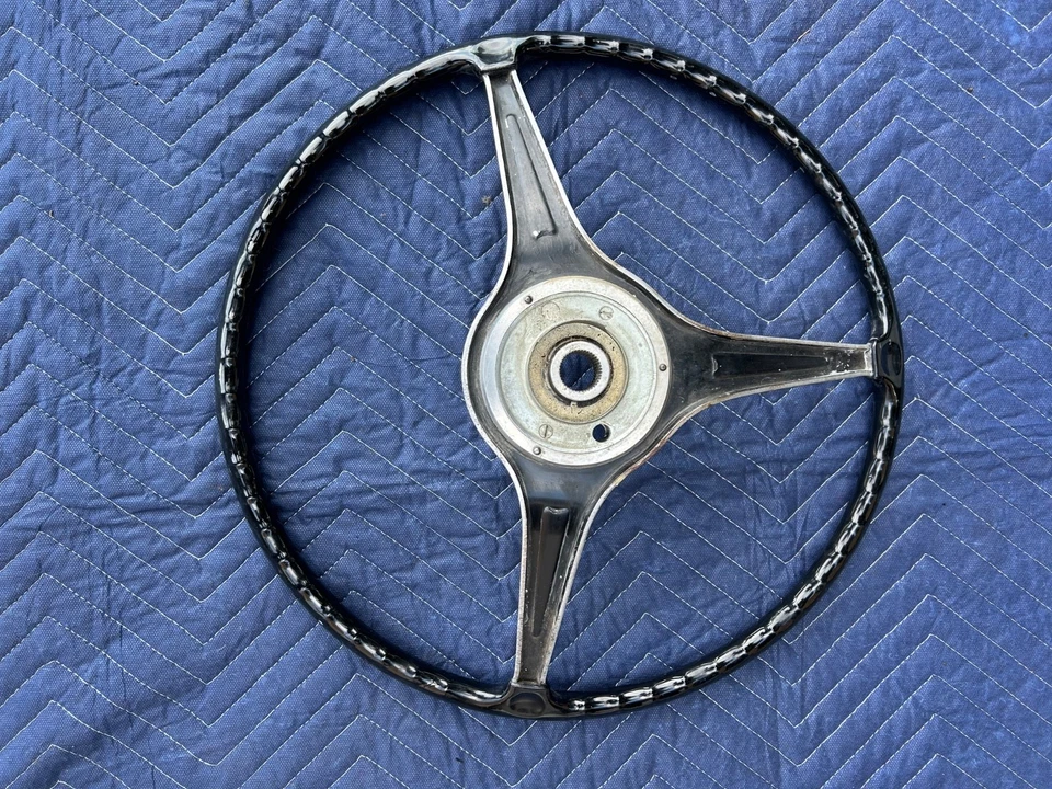 Volante Porsche 356 B/C (T6) con botón de bocina Foto 2 de 4