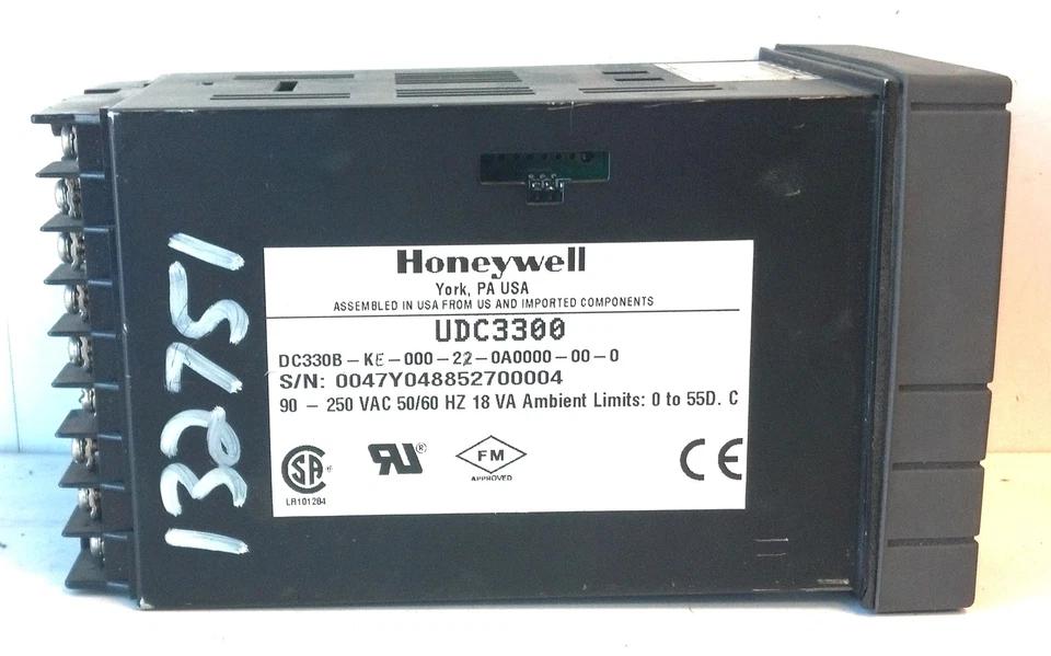 Controlador de temperatura Honeywell DC330B0KE-000-22-0A0000-00-0 90-250 VAC UDC3300 Foto 2 de 4