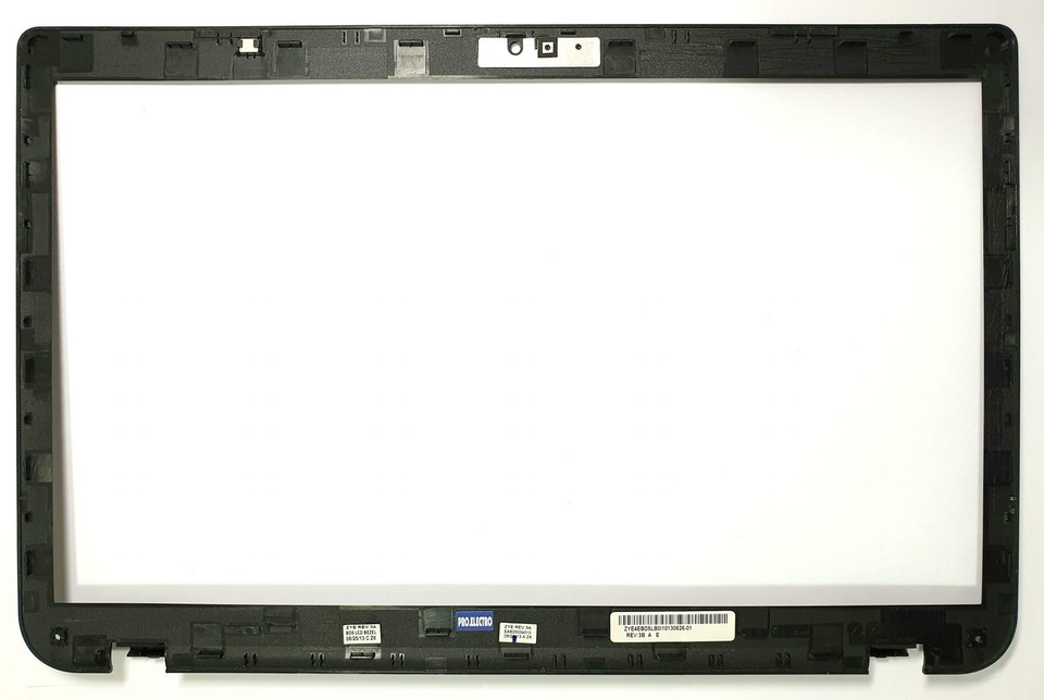 Toshiba Satellite S70t-A-108 – Pour Pièces – Écran 17,3″ I7 1 To