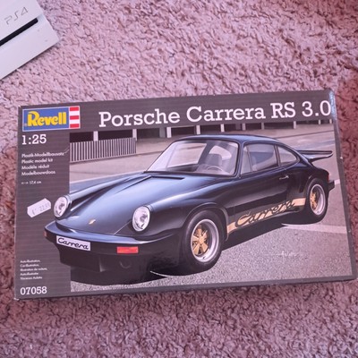 Revell Modellbausatz Auto 1:25 - Porsche Carrera RS 3.0 im Maßstab 1:25, Level 4
