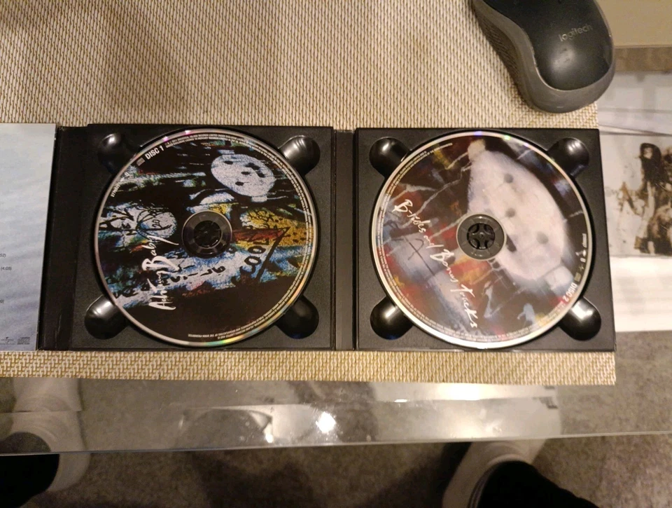 U2 - Achtung Baby | 2 CDs | Remastered Deluxe Edition 2011 | Enhanced Box Set - Bild 3 von 4