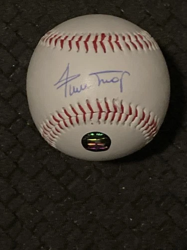 Willie Mays signed Baseball “ GIANTS” HOF”  SAY HEY Holo
