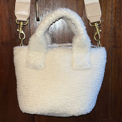 Universal Thread Women s Sherpa Style Purse, Bag With Shoulder Strap