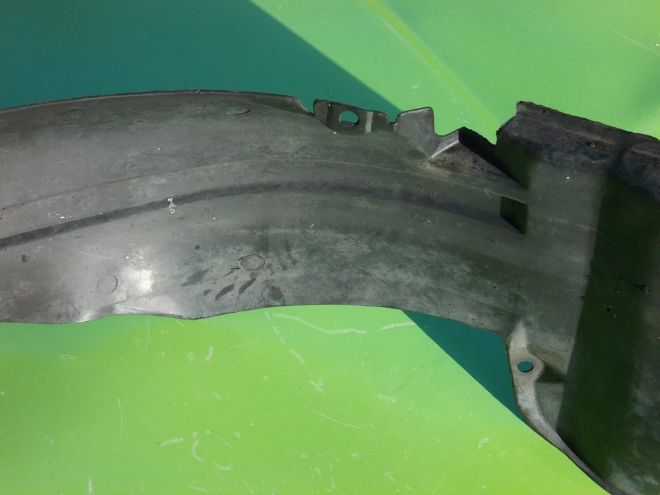 GUARDABARROS DELANTERO DERECHO CHEVY METRO 95-01 POZO FORRO INTERIOR 30013637 OEM GEO SHIELD Foto 4 de 4