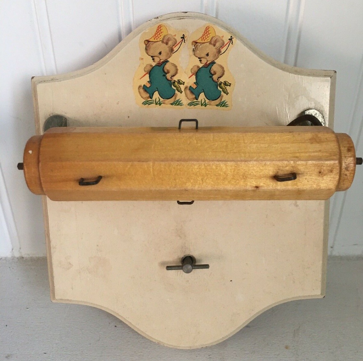 Vtg Childrens Music Box Musical Toilet Paper Holder Movement