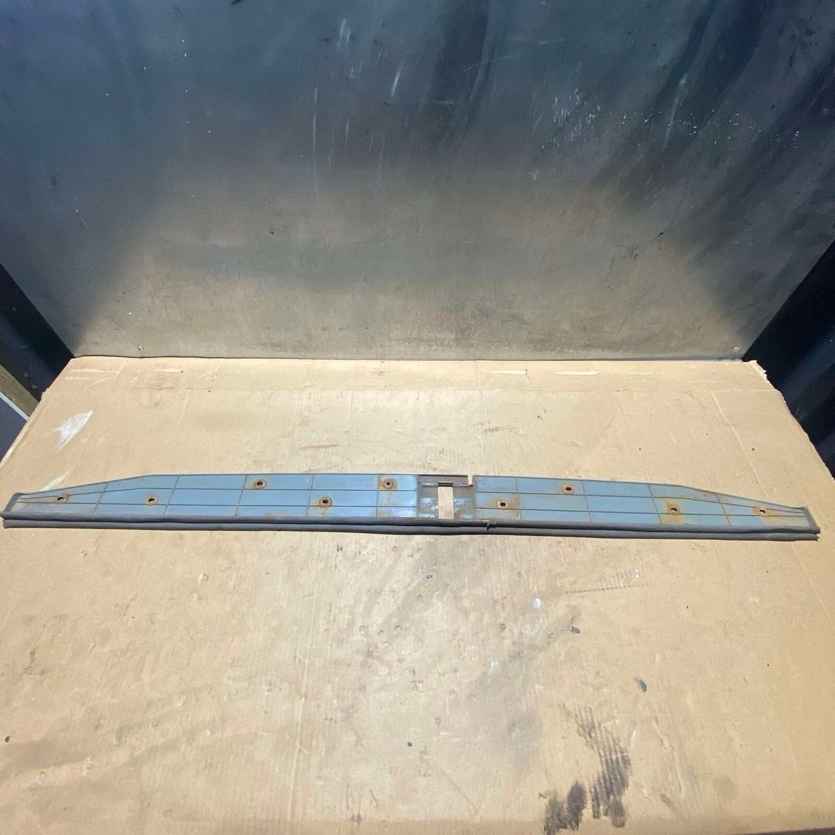 Mercedes-Benz W124 S124 Tailgate Trunk Rear Plastic Trim