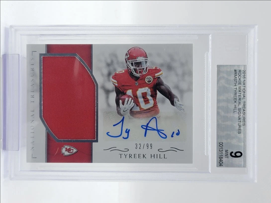 Tyreek Hill Panini National Treasures Rookie Materials Signatures #RMSTH Base