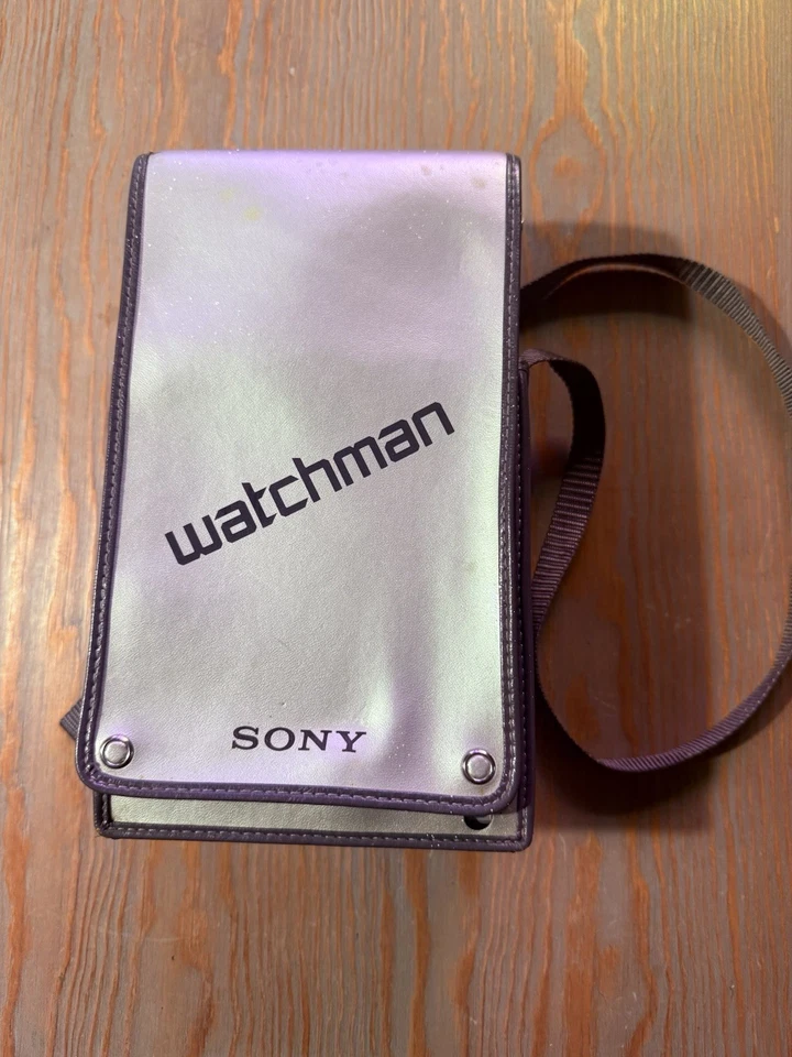 TV Portátil Sony Watchman con Cubierta de Cuero y Antenas Probado Funciona. Foto 3 de 4