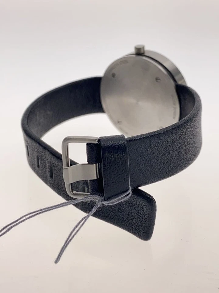 Jacob Jensen Reloj Analógico Cuarzo Gris Negro Minimalista Diseño Elegante Excelente Foto 4 de 4
