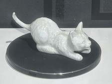 Miniatur Porzellanfigur, schleichende Katze, Augarten Wien