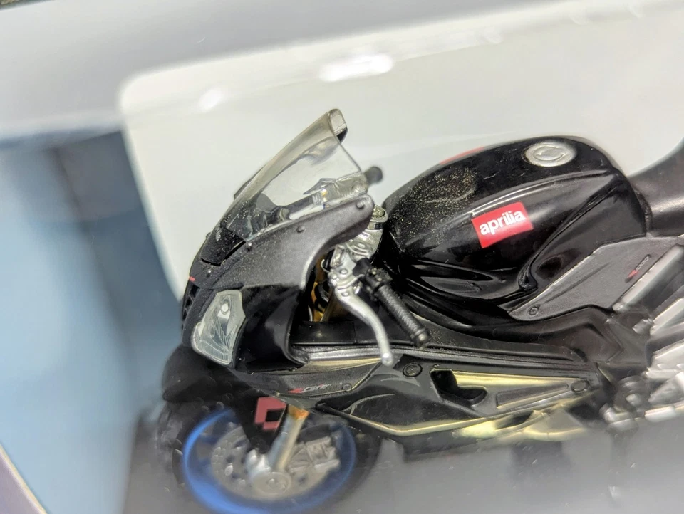 Moto Maisto 1/18 - Aprilia RSV 100R 2006 - Photo 4/4