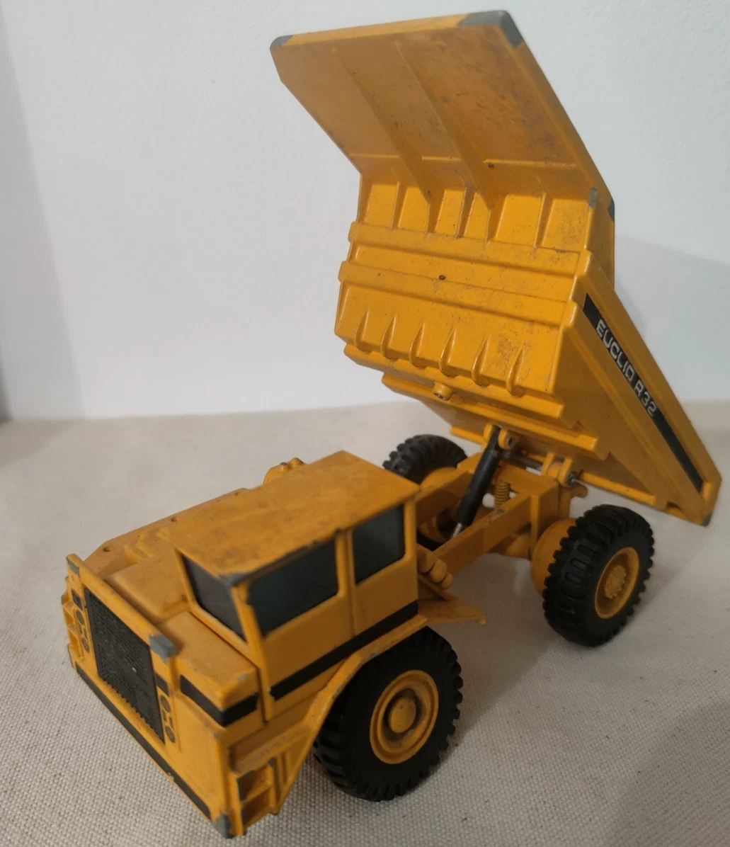 Lot De 5 Palettes En Plastique Marron/beige SIKU 1:50 – Pour Diorama Ou Tracteur Agricole
