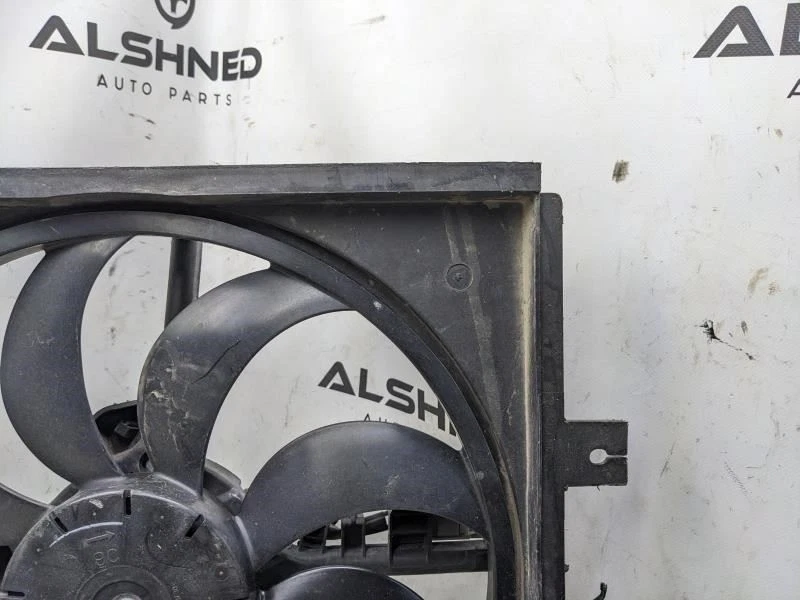 Conjunto de motor ventilador de refrigeración radiador Nissan Versa 2012-2019 1,6 L 21481-3AB3A *ReaD* Foto 3 de 4