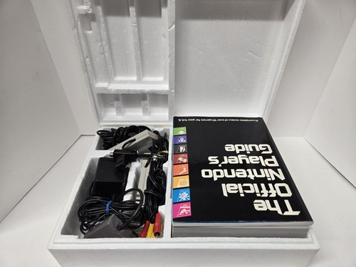 Nintendo NES Control Deck In Box With The Official Players Guide! Nice Shape! - Picture 9 of 11