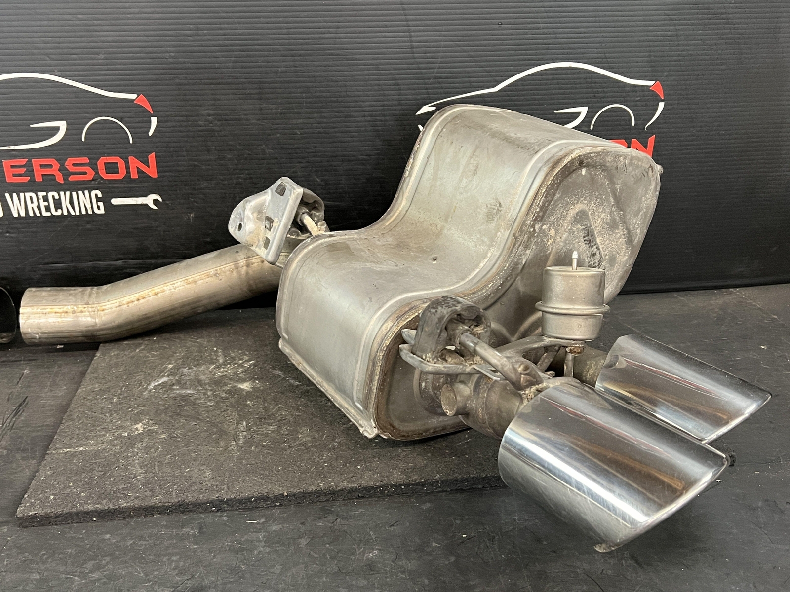 14-17 MASERATI GHIBLI 3.0 TWIN TURBO AWD PAIR OF REAR EXHAUST MUFFLERS