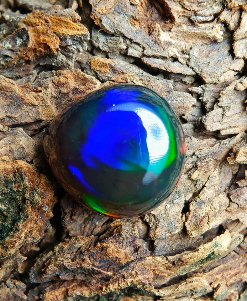 Натуральный эфиопский радужный огненный черный опал драгоценный камень россыпью 3,40 карата 12x11x6 мм - Изображение 4 из 4