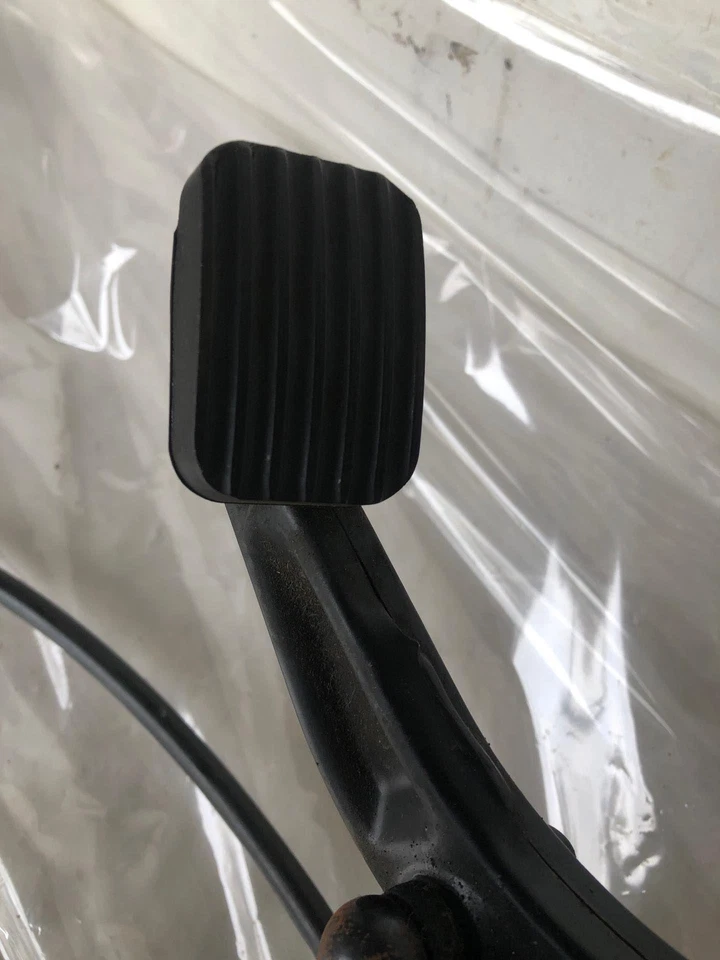 Toyota Avalon XL 1997 sedán freno de emergencia manija de estacionamiento conjunto usado Foto 3 de 4