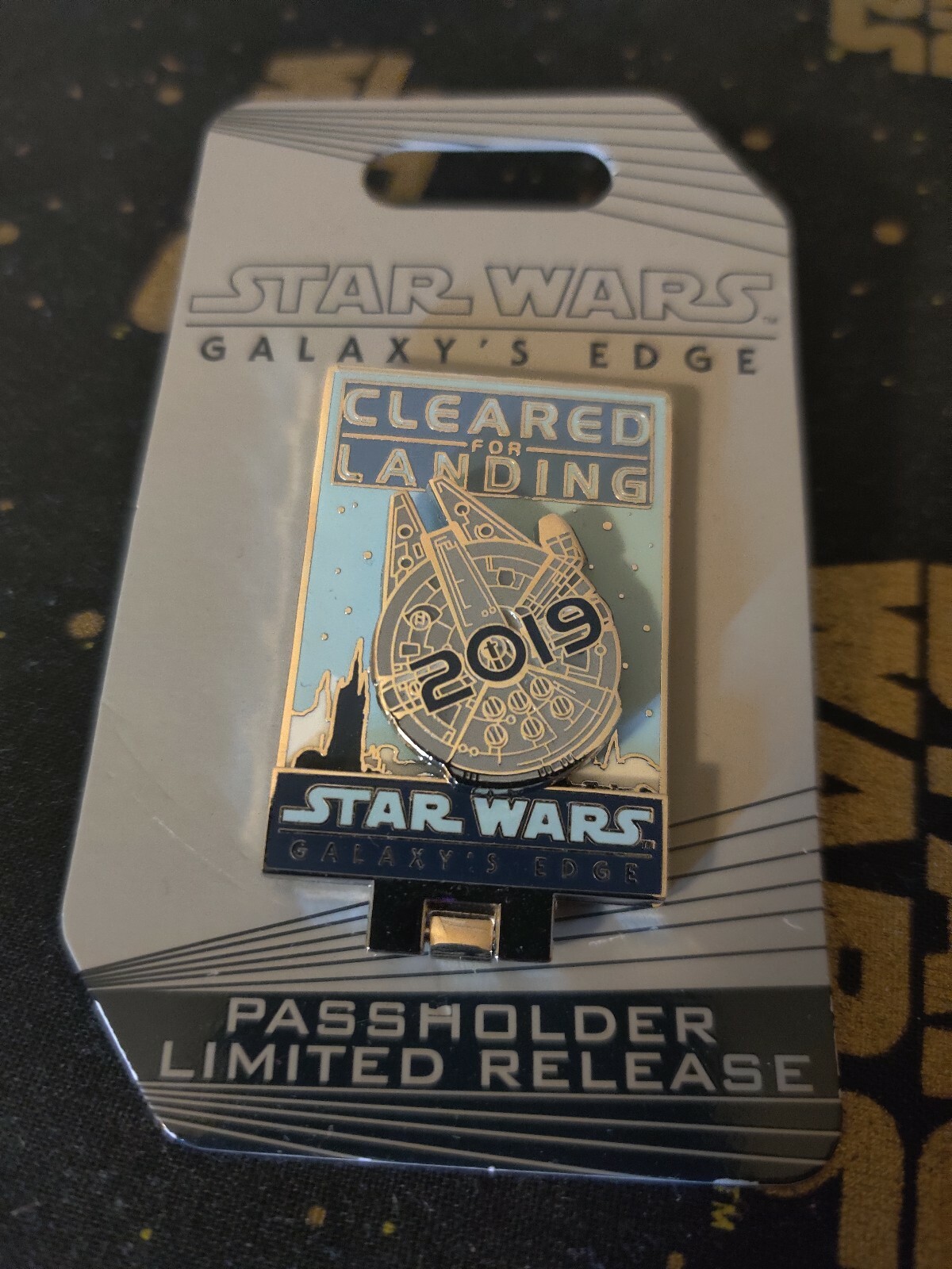 Disney Star Wars Galaxy’s Edge AP Millennium Falcon Cleared For Landing Pin