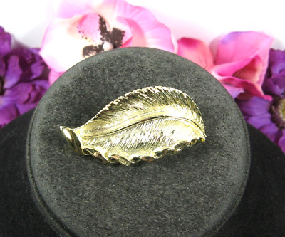 Gerry's FEATHER LEAF PIN Vintage Brooch CURL BRAIDED Openwork Edge Goldtone 2''