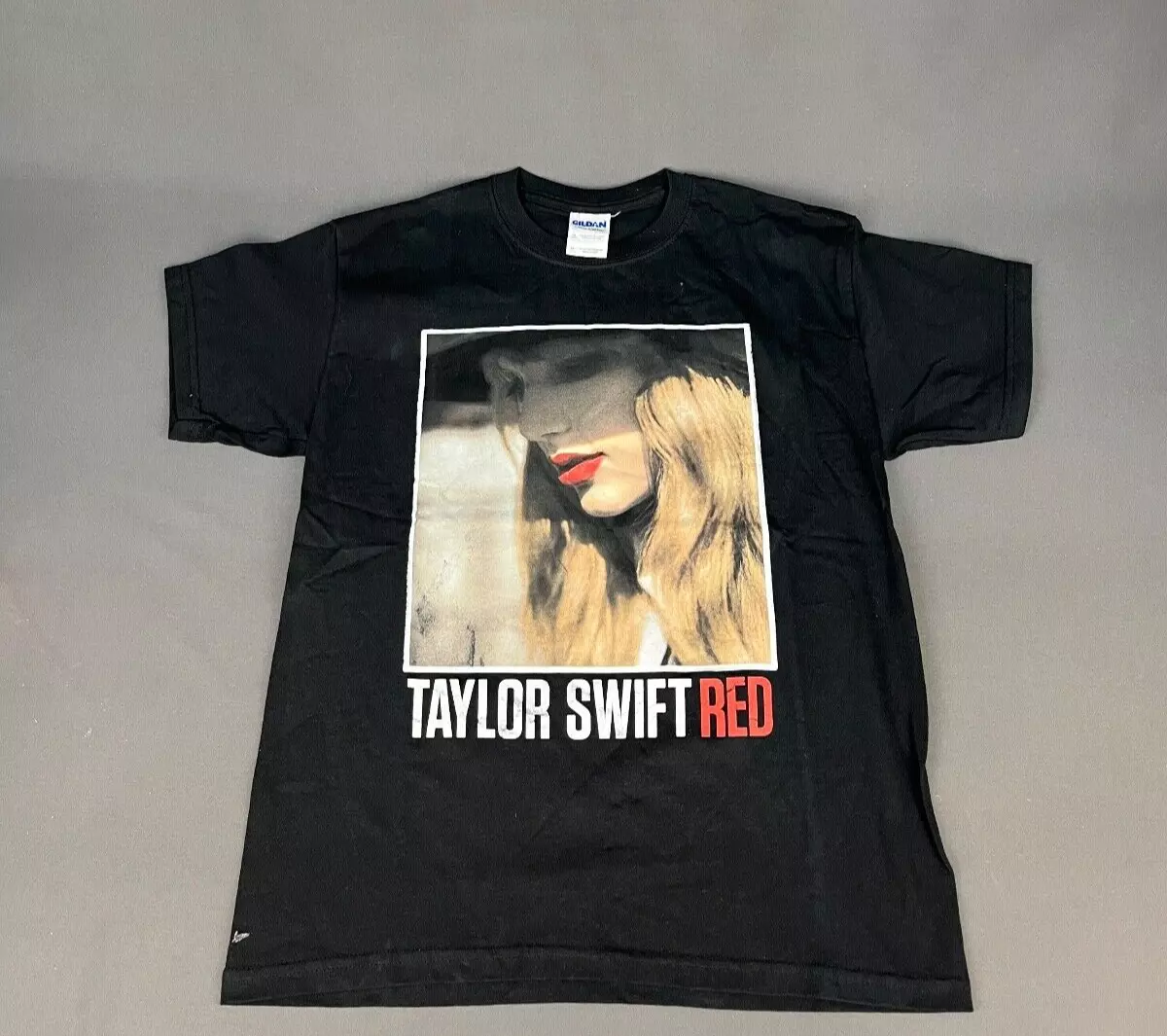 New 2013 Taylor Swift The Red Tour Concert Black T Shirt Youth Medium 40