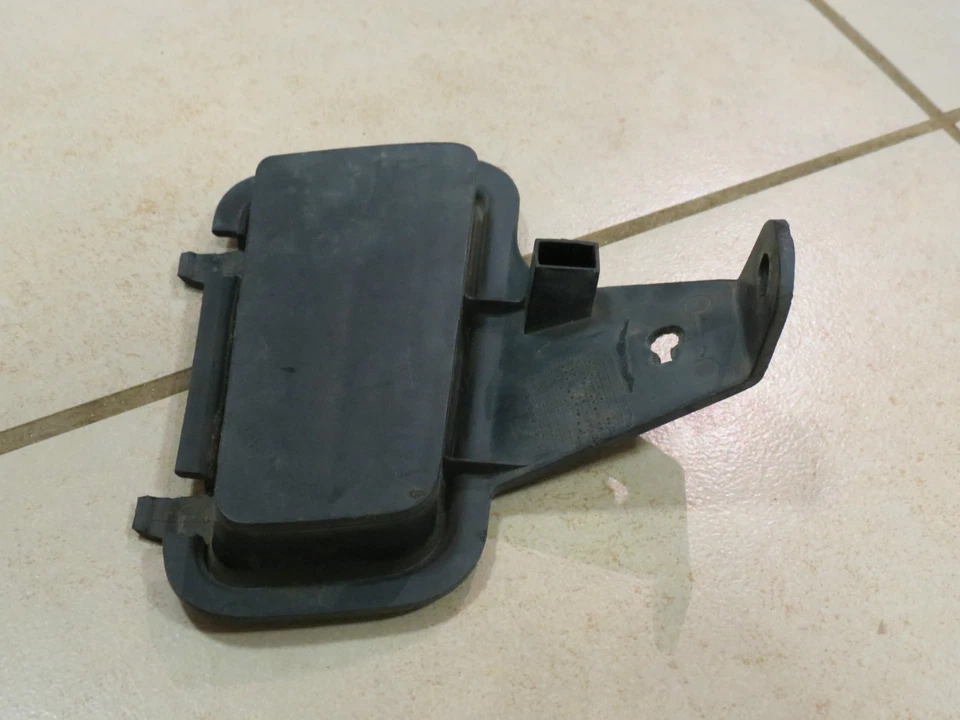 01-04 Volvo V40 Fog Light Insert Blockout Filler Grille LEFT DRIVER Side OEM Foto 4 de 4