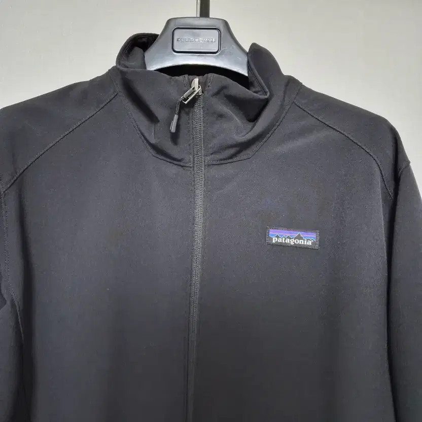 Patagonia Adze M-Size Jersey Jacket, Training, Lightly Used thumbnail 3