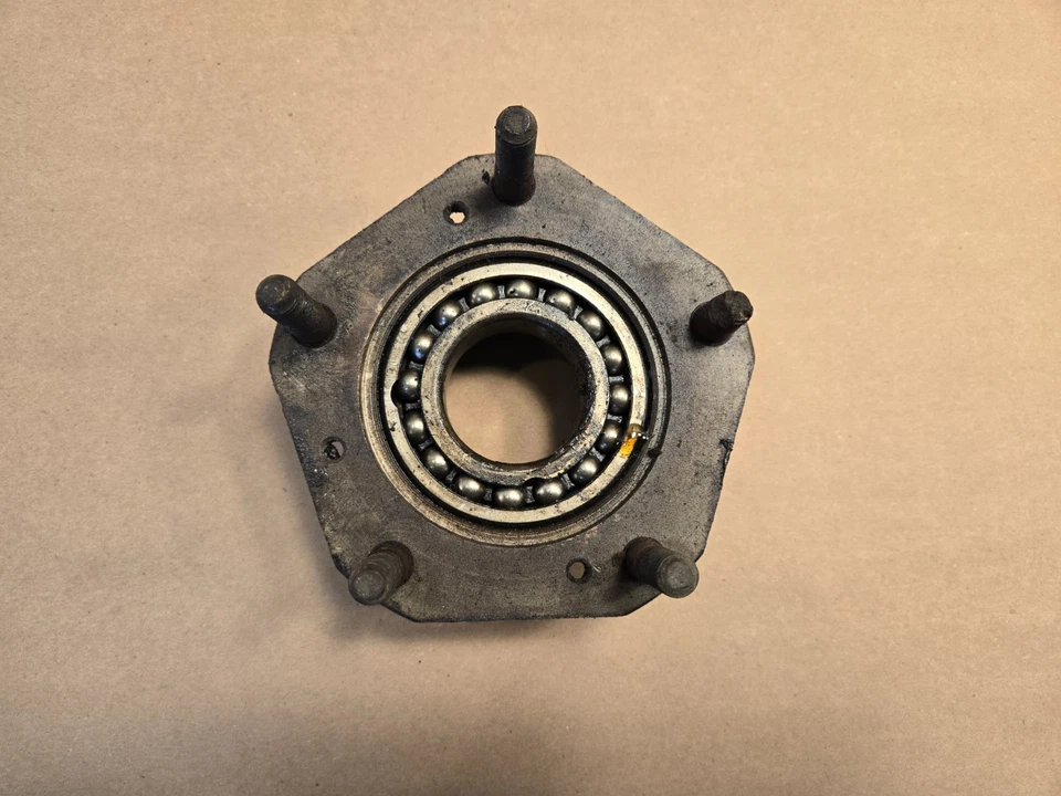 Buje trasero Austin Healey 3000 OEM ATC7593 Foto 3 de 4