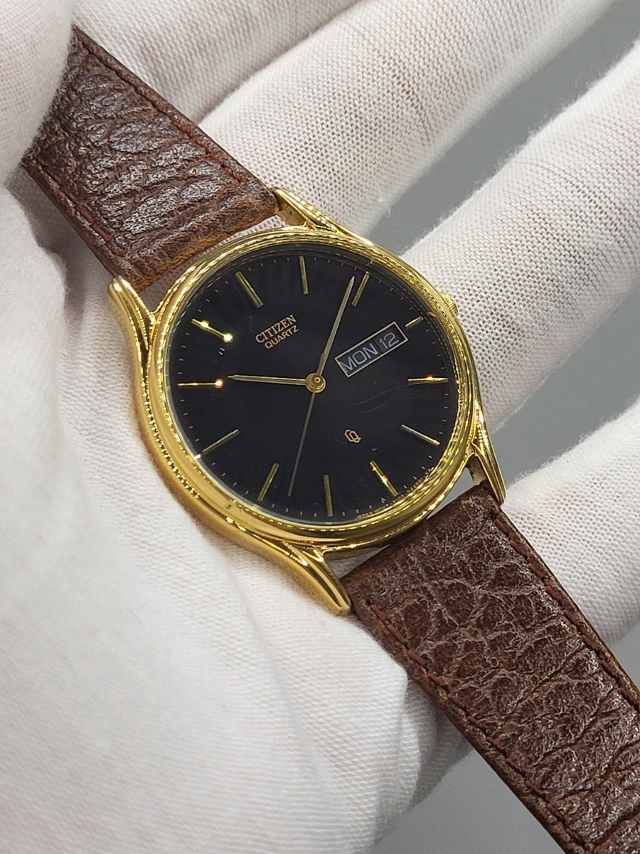 34mm [NEAR MINT] 1989 Citizen Quartz Leather Band Wrist Watch Made