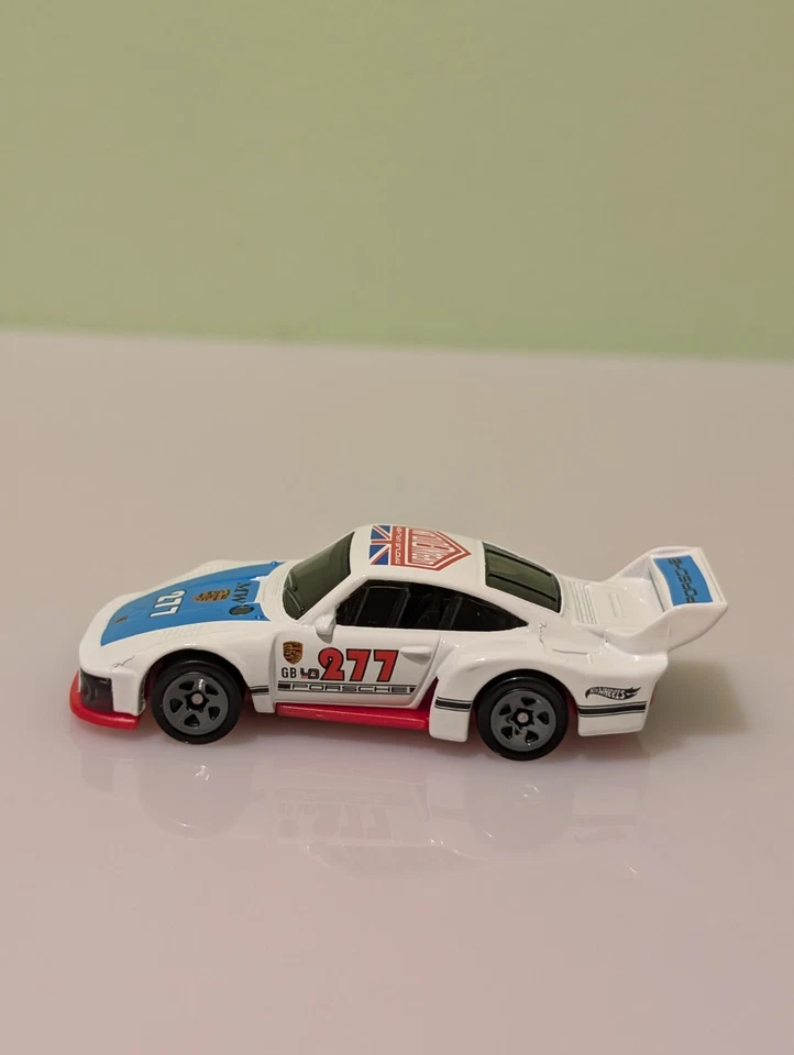 Hot Wheels Porsche 935 Magnus Walker Outlaw Blanco Rojo Azul - Lote de 2 Coches Foto 3 de 4
