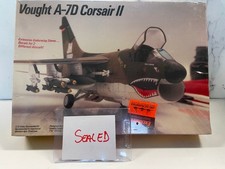 Testors Fujimi 1/72 Vought A-7D Corsair II (s...
