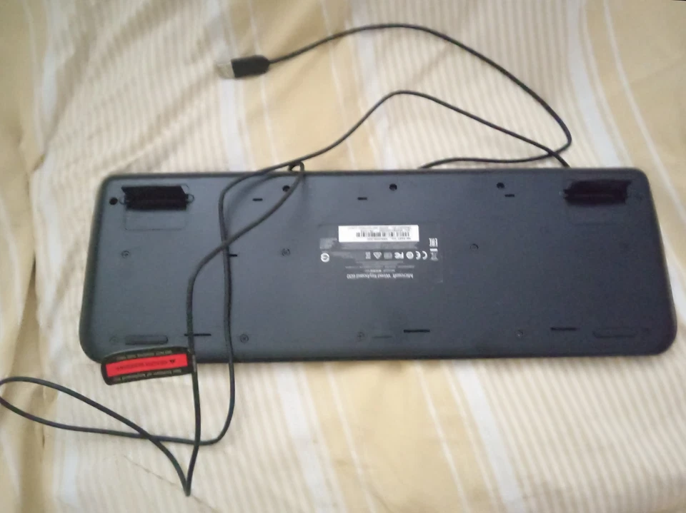 Tastiera Microsoft 600 model 1576 -  con cavo USB - Immagine 3 di 4