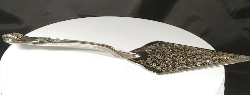 Vintage Ornate Kings Pattern Pie or Cake Knife Server Silver-Plated Serrated 11" Foto 2 de 4