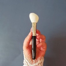 Hakuhodo Brush J4003 Hand Crafted Makeup Highlighter Brush