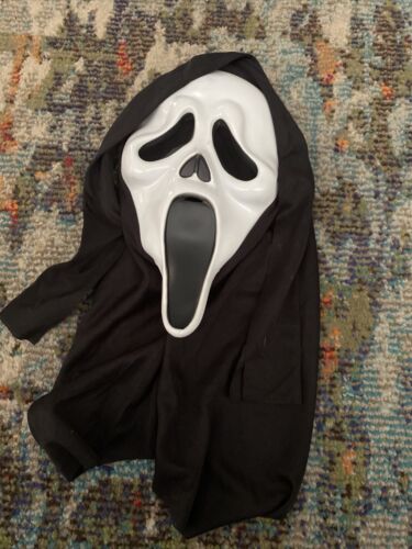 Ghost Face Scream Bling Mask - Sparkling Halloween Accessory for a