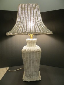 white wicker table lamp