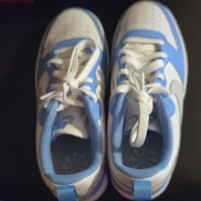 Nike Max Nova Boys Basketball Sneakers White Blue Size 5