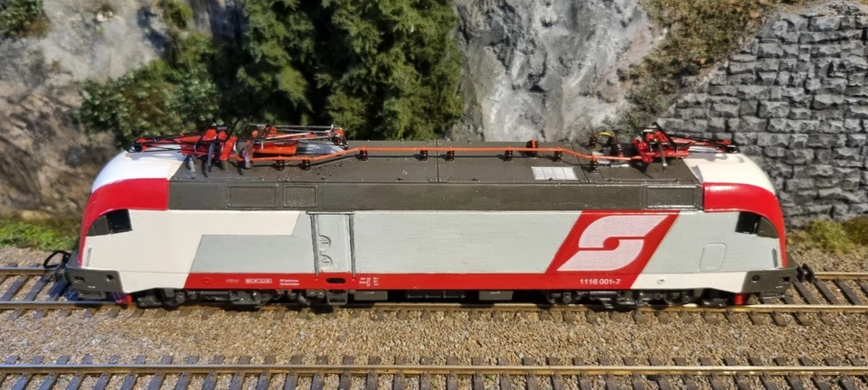 Piko ÖBB Taurus 1116.001 Valousek Repaint