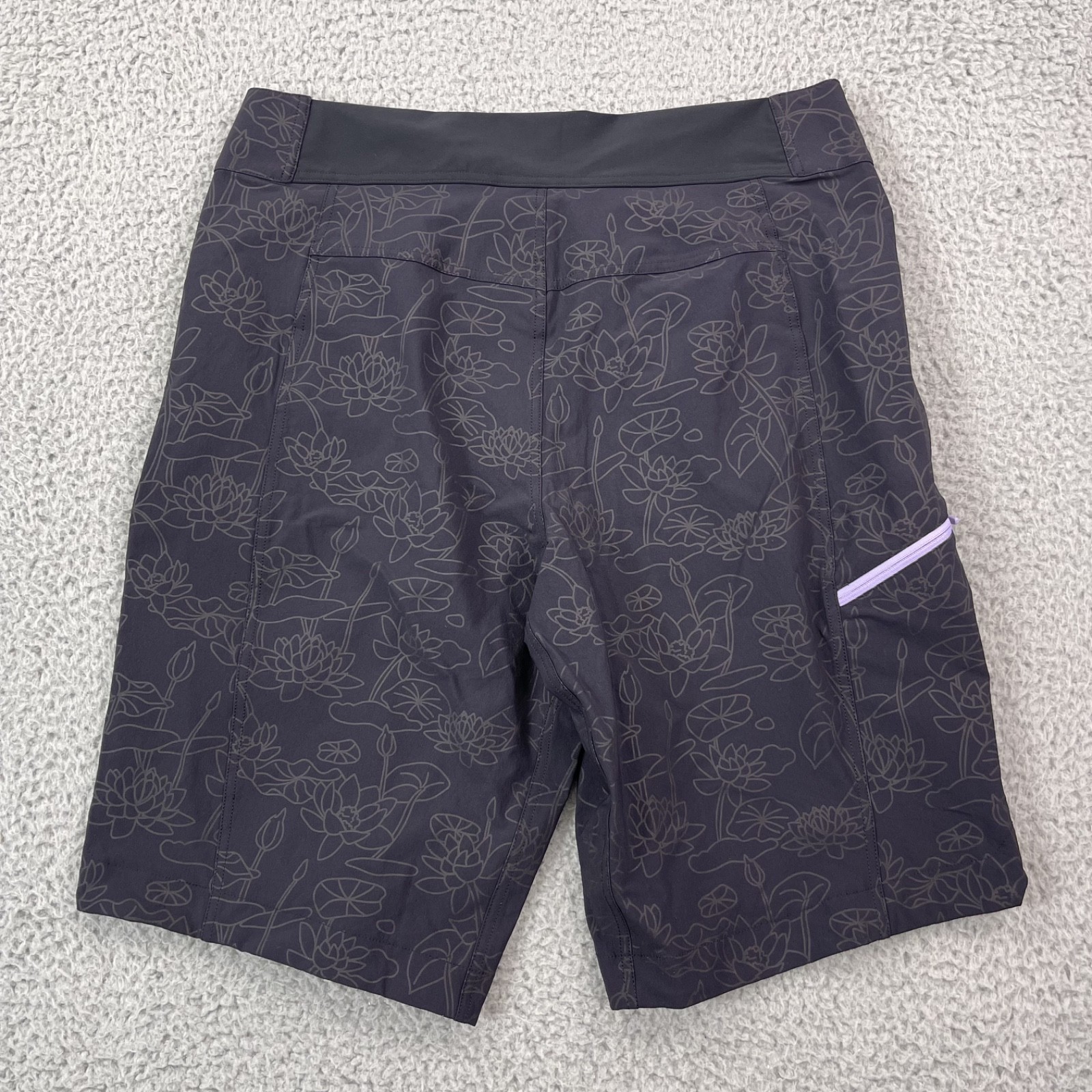 Wild Rye Womens Size 14 Freel Flex Bike Shorts Lotus Greyscale Nylon Stretch NWT