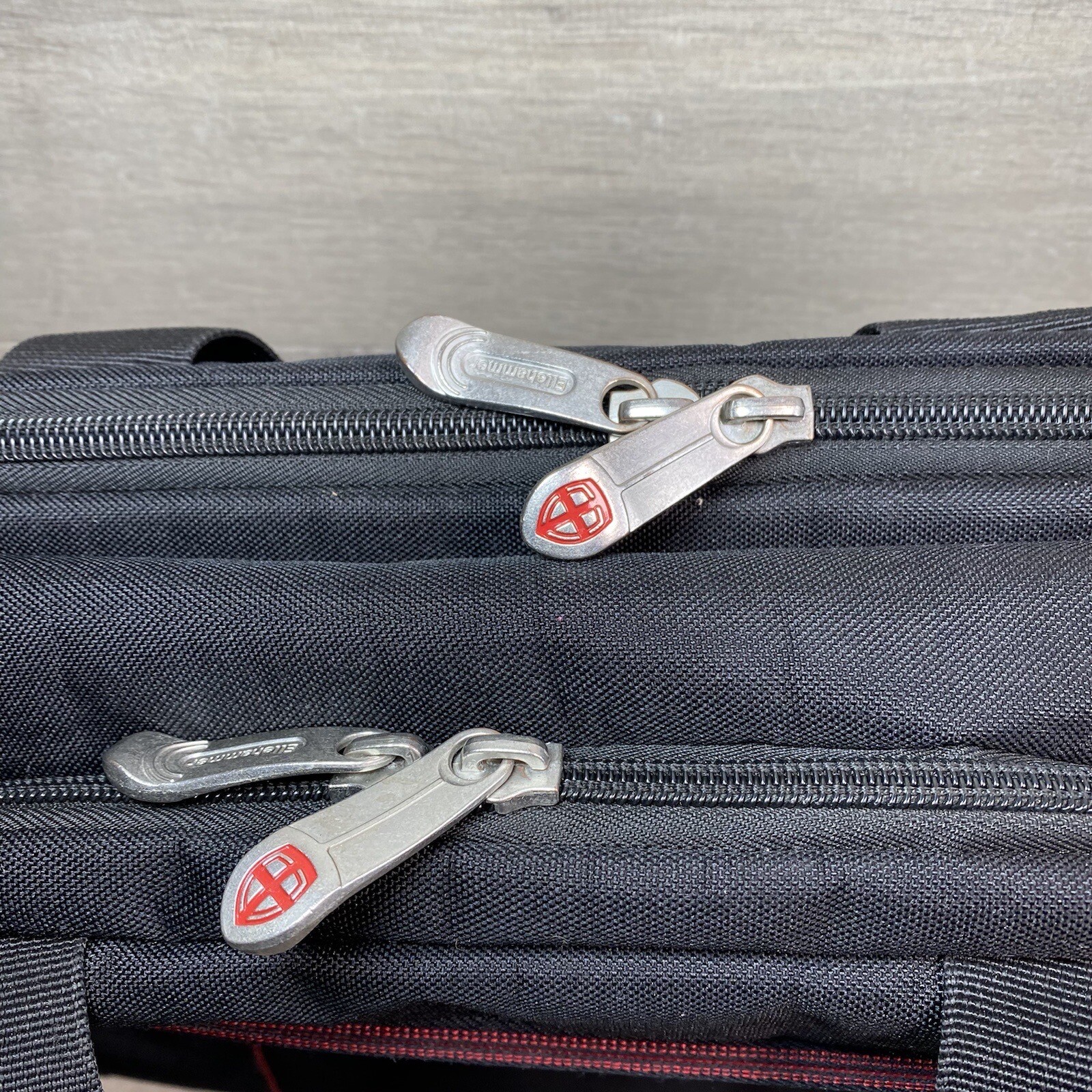 Ellehammer Copenhagen 2 Black Red 15.6” Padded Laptop Messenger