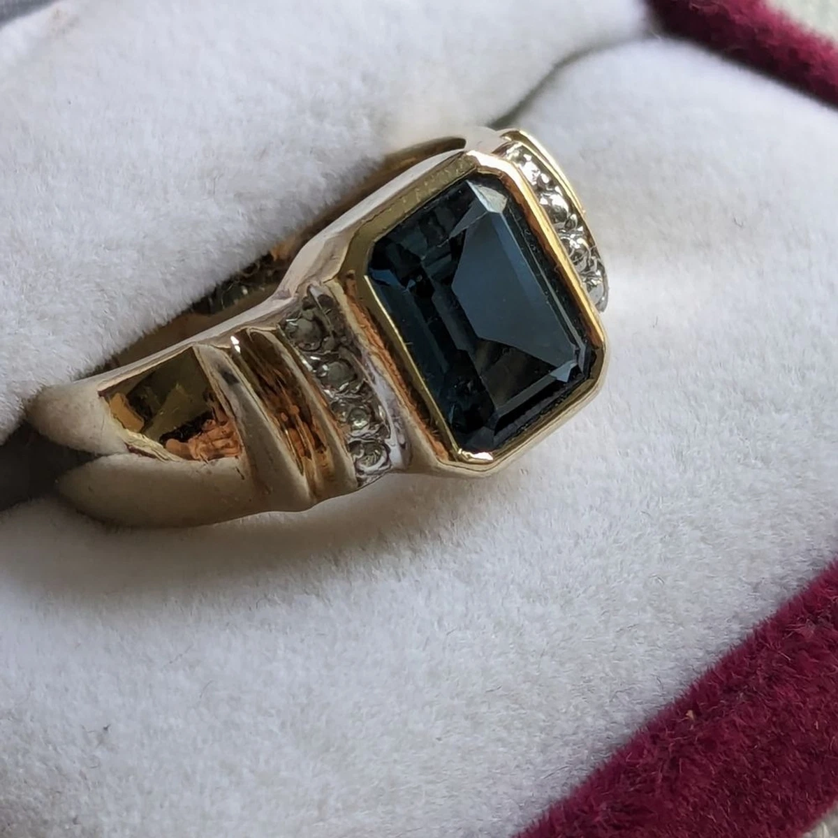 NWJ S. African sz 7 Emerald cut Blue Topaz ring set in 9 carat