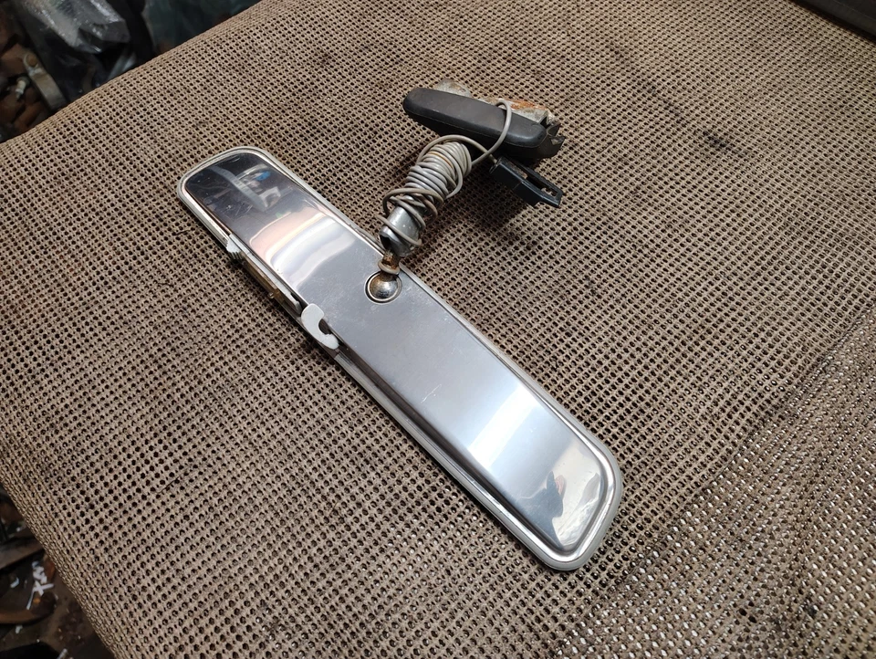 1968 1969 1970 Buick Riviera & Riviera GS luz de mapa opcional espelho retrovisor - Imagem 2 de 4