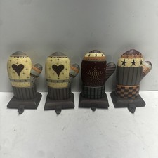 4X Williraye Studios Folk Art Cast Iron WINTER MITTEN Stocking Holders