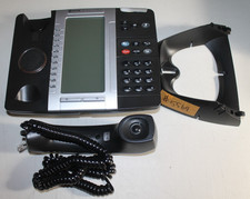 Mitel 5330 IP PoE Backlit Office Phone w/ Stand s/n: 5569 