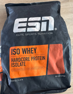 ESN IsoWhey Hardcore Proteinpulver - Strawberry 2 kg - bis zu 26 g Protein - NEU