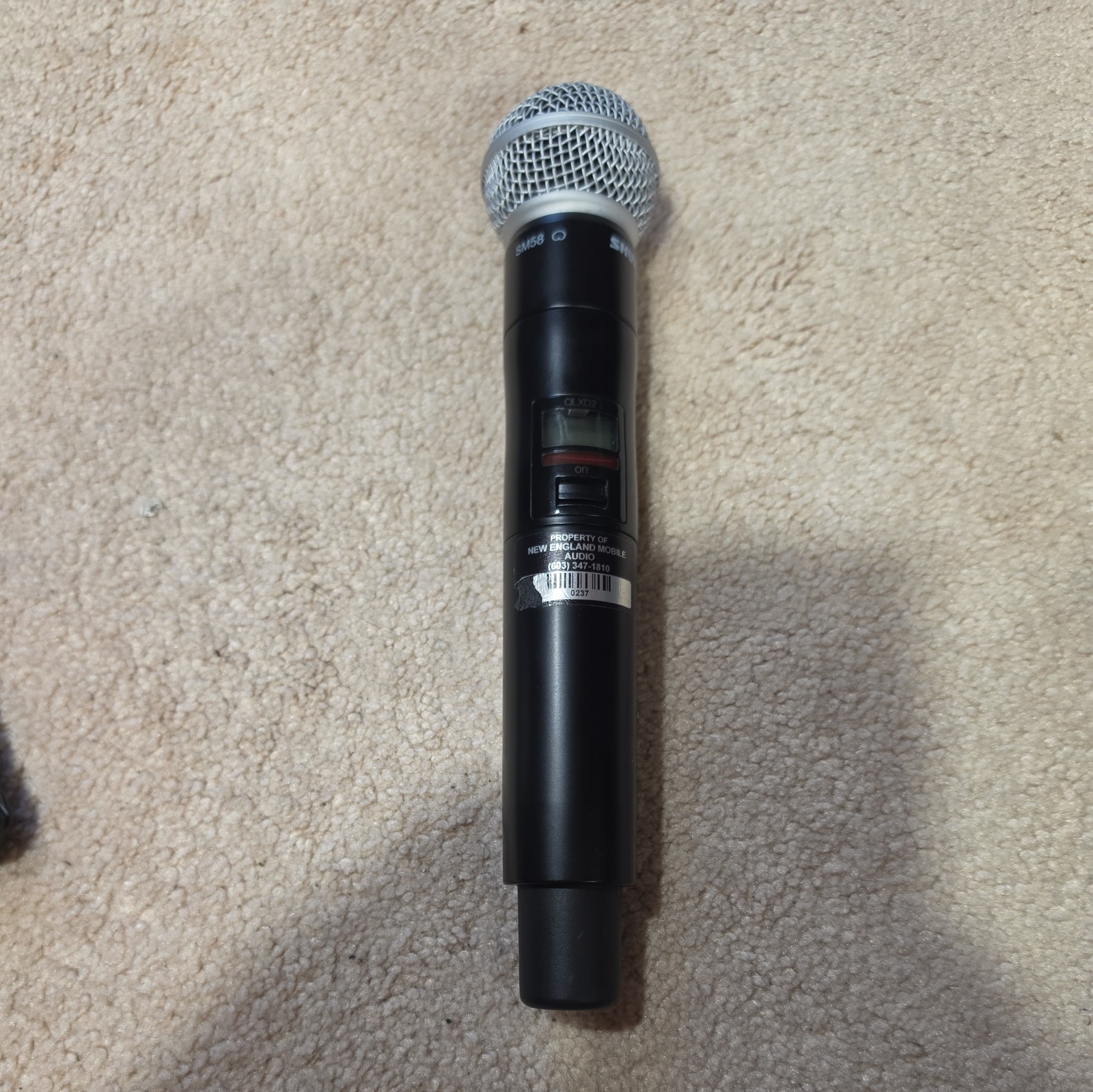 Shure QLXD2/SM58 Wireless Handheld/Stand-Held - Black