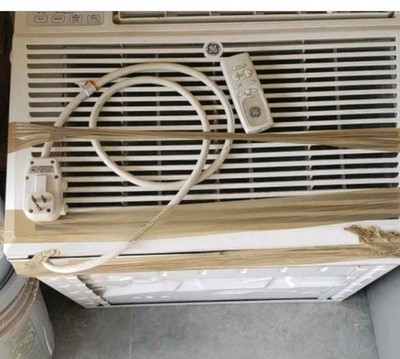 GE Window Air Conditioner w/ Remote Control, 115V, Window Mount, White